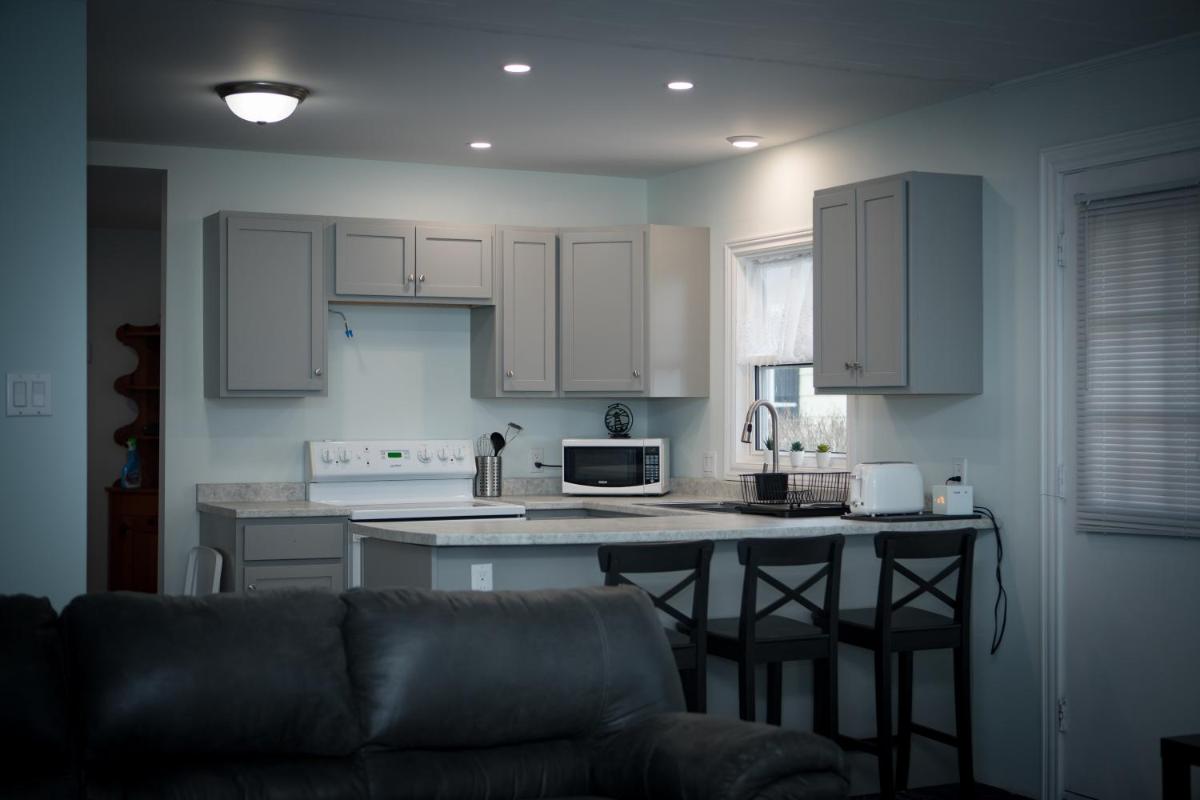 Clark's Harbour House - Housity