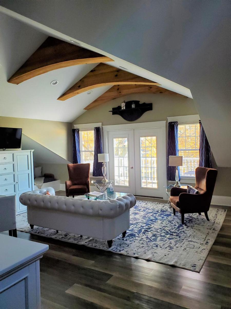 Anchor Inn Boutique Hotel - Housity