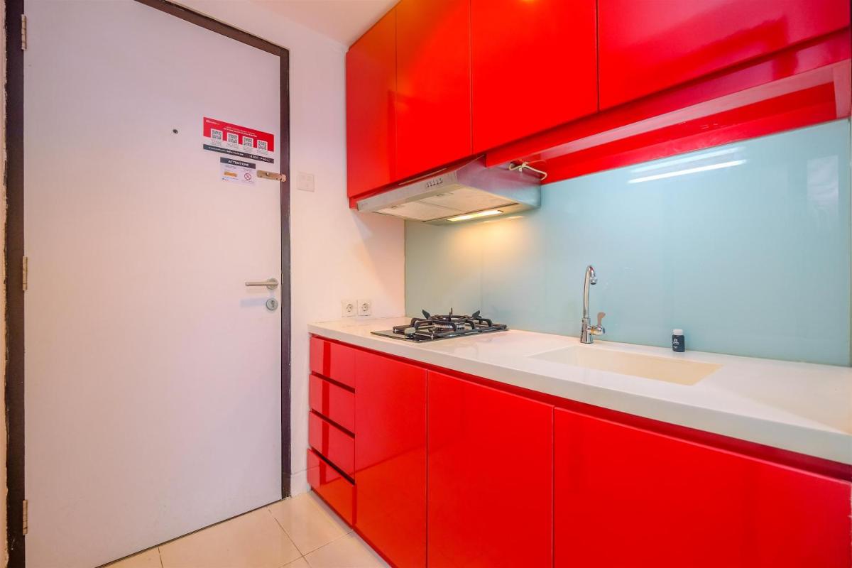 Comfort Studio Tamansari Sudirman Apartment By Travelio - Housity