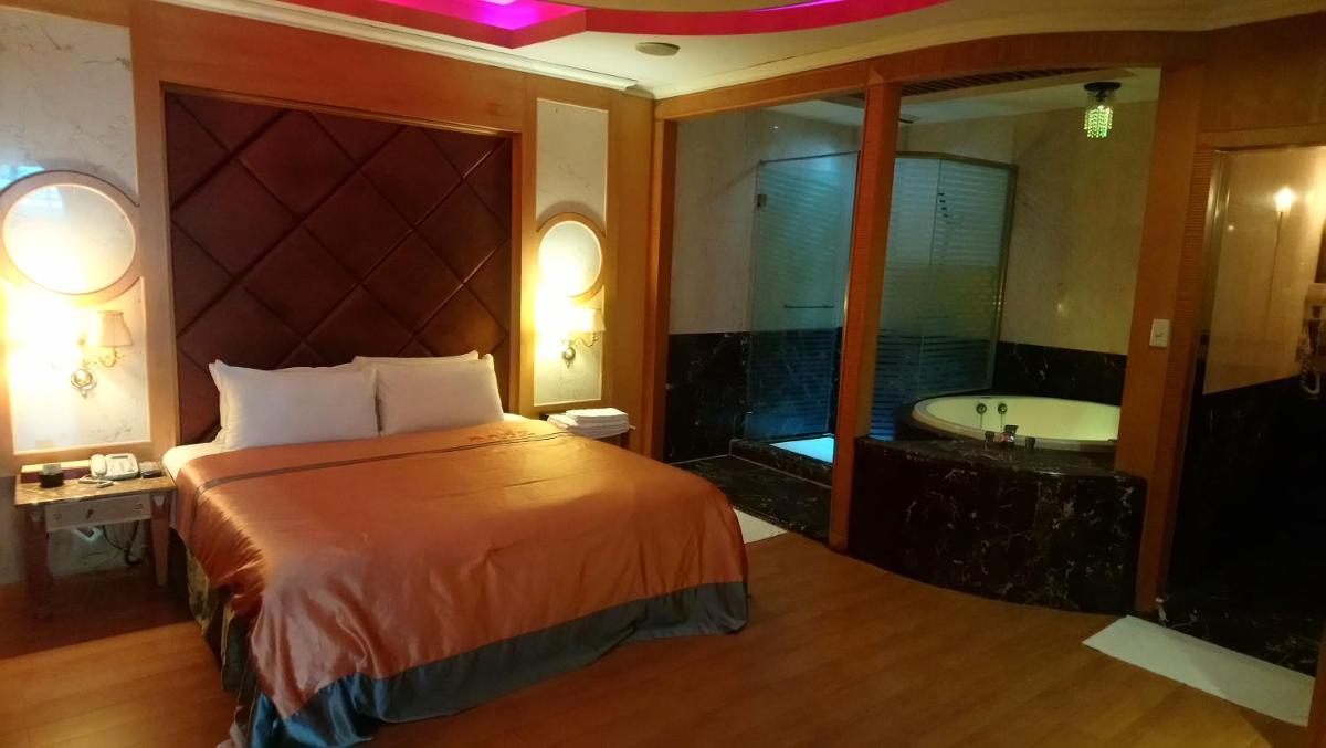 Roman Vacation Motel - Housity