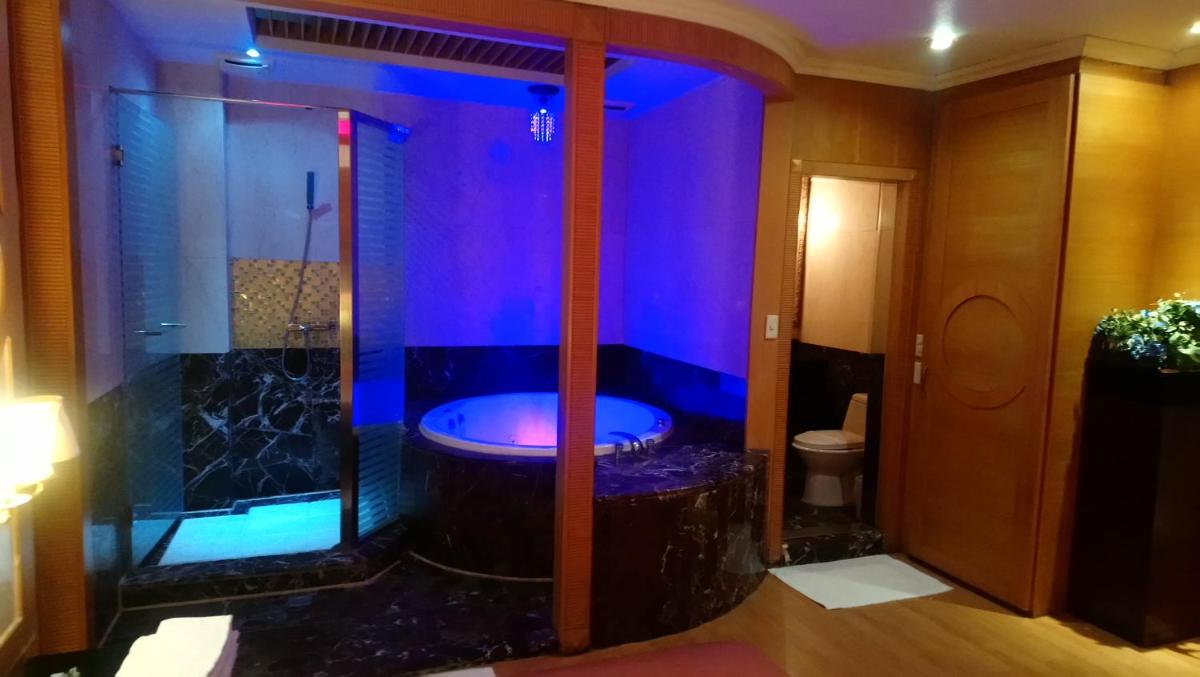 Roman Vacation Motel - Housity