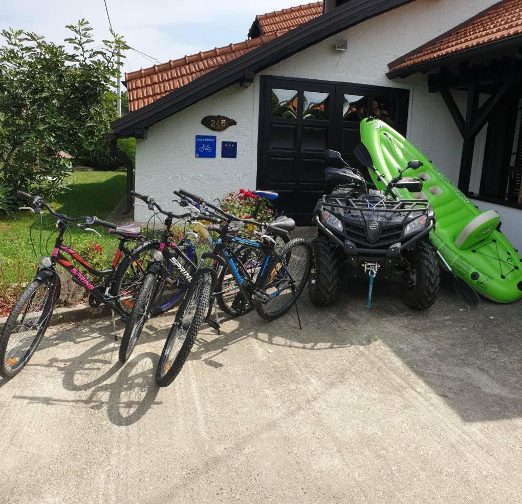 Kuća za odmor Breza - Housity