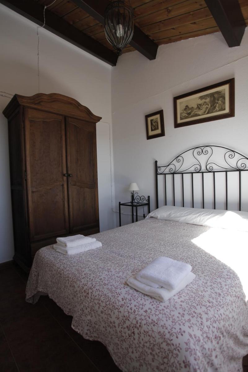 Villa Rural Sierra Hueznar - Housity