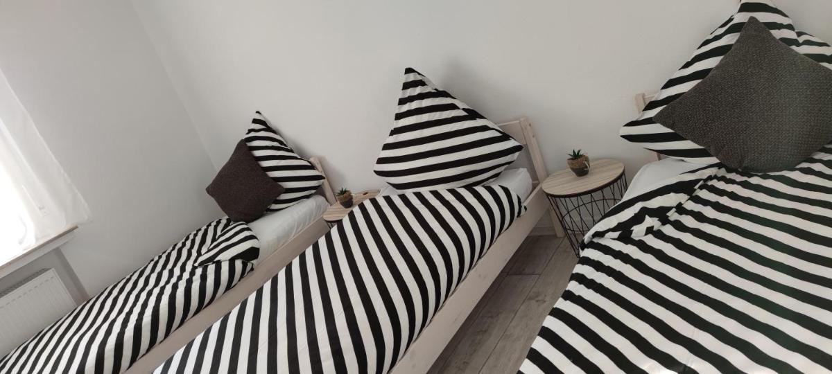 Schöne, renovierte und optimal gelegene Wohnung - Housity