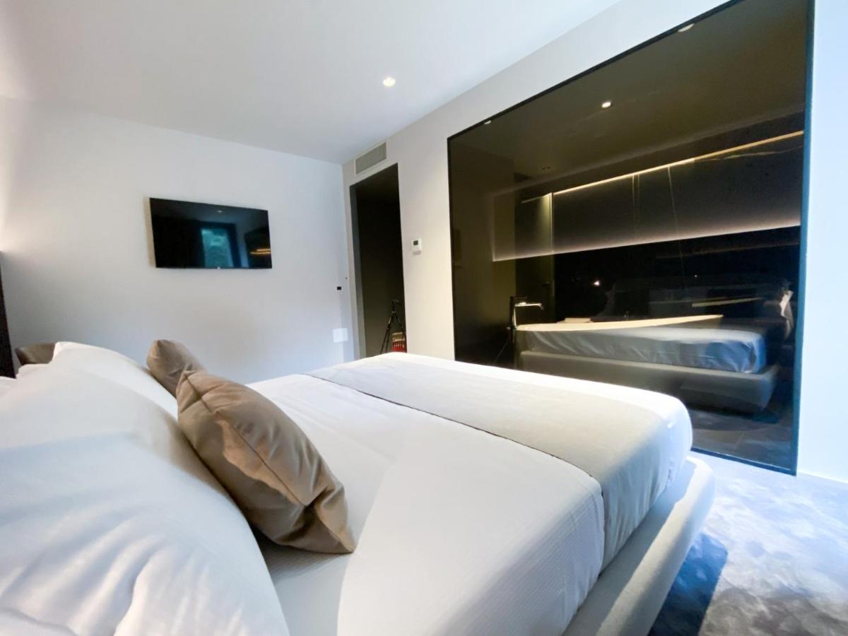 Bv hotel - Housity