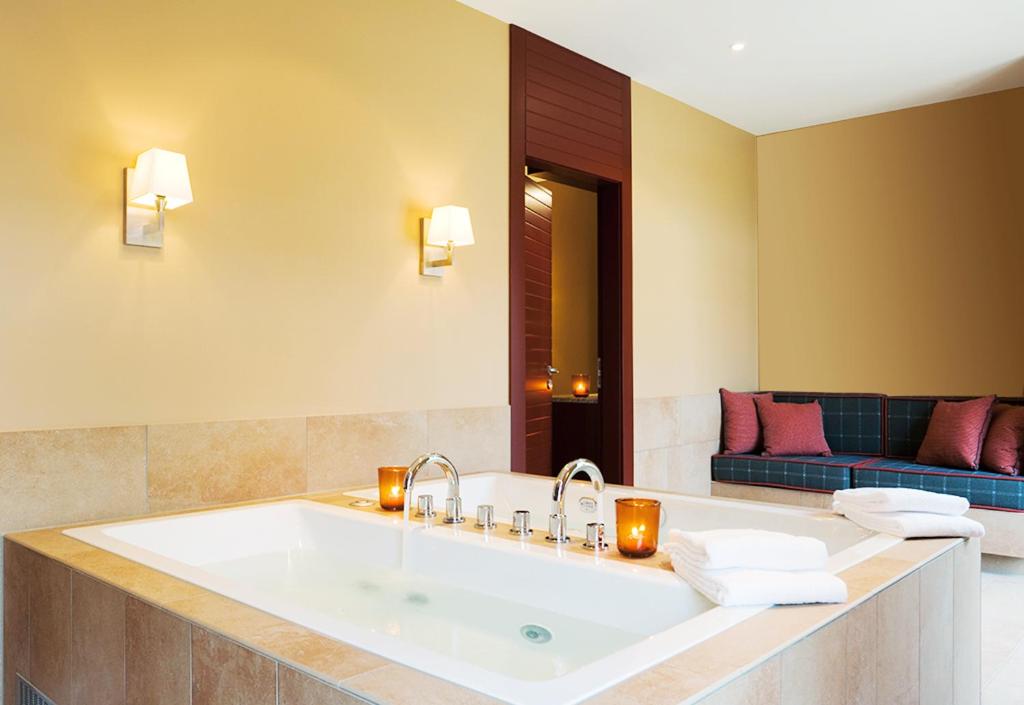 Gräflicher Park Health & Balance Resort - Housity
