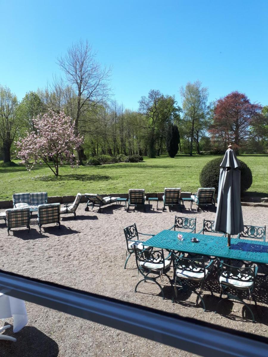 Ein Garten an der Unterkunft Herrenhaus Borghorst