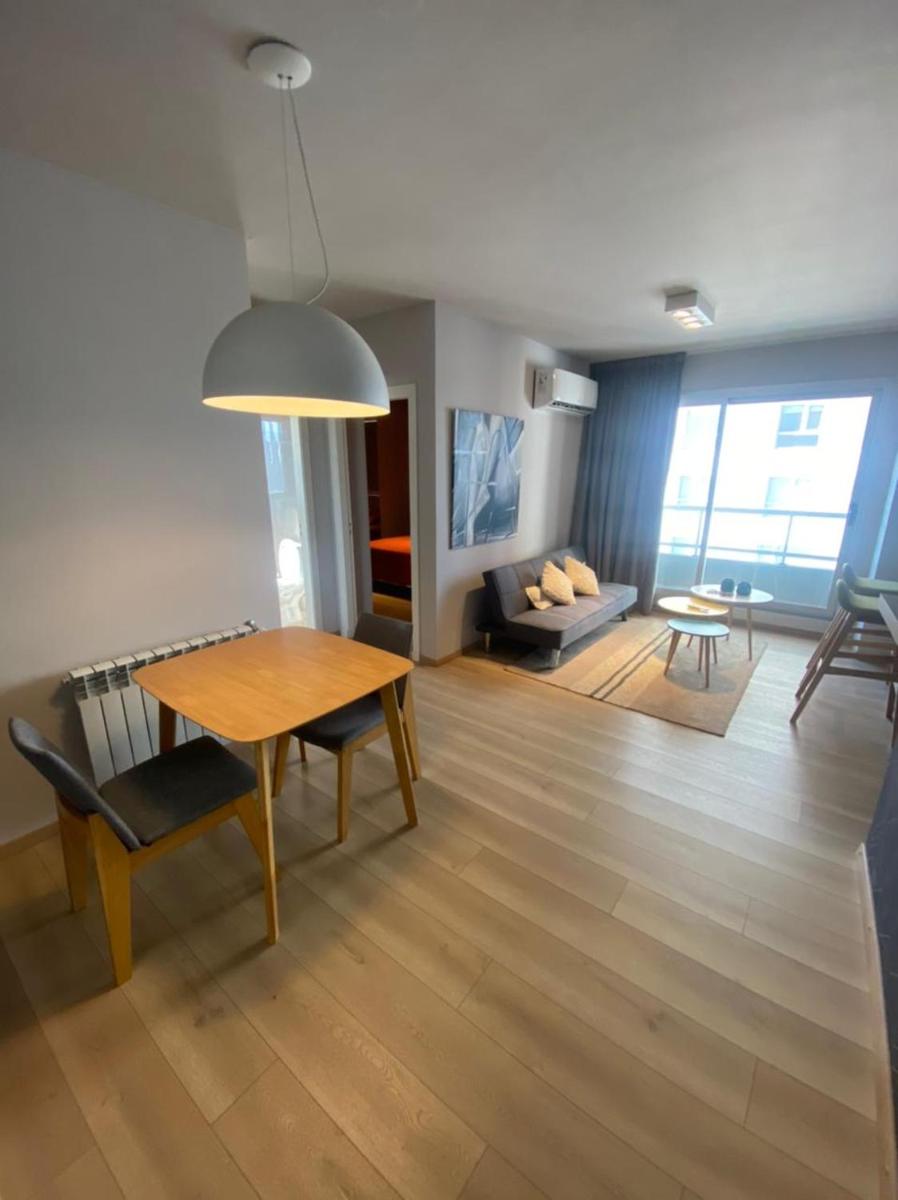 Departamento Bv. Pellegrini 1 dorm Santa Fe Capital. - Housity