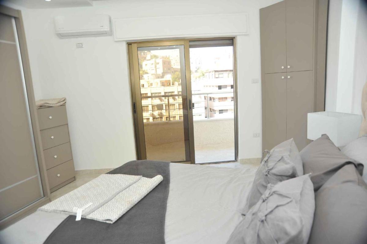 Amazing one Bedroom Apartment in Amman Elwebdah 4 - Housity