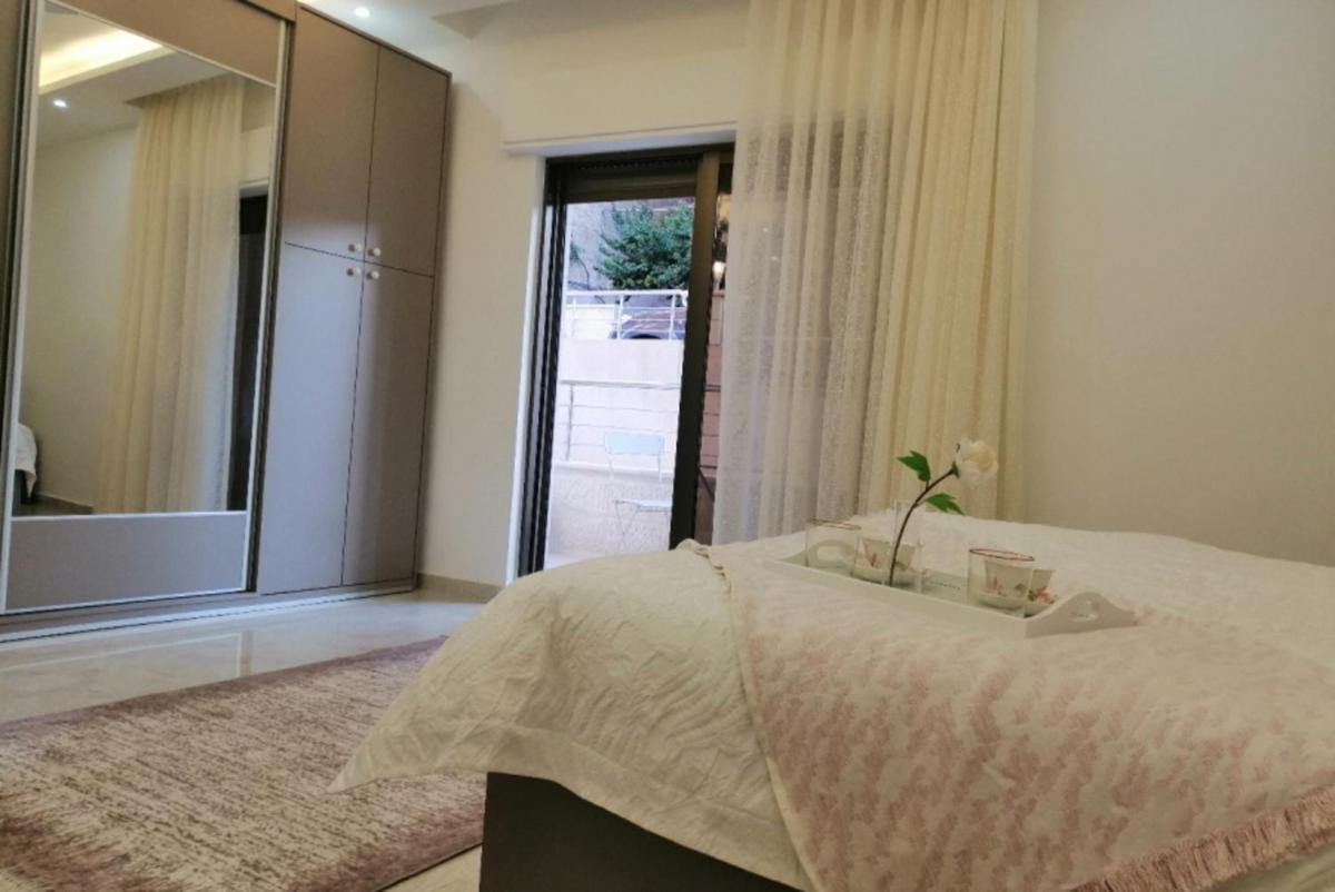 Amazing one Bedroom Apartment in Amman Elwebdah 1 - Housity