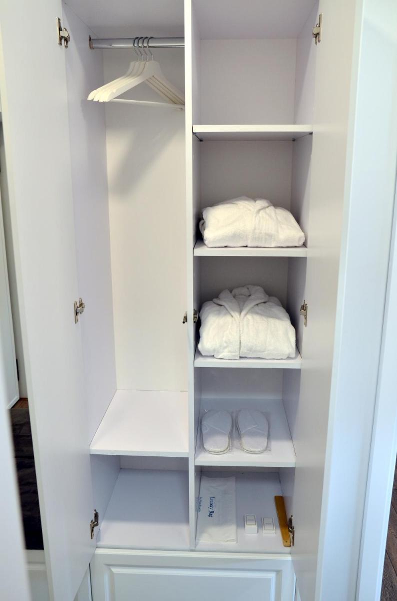 Natalia Apartments - Housity