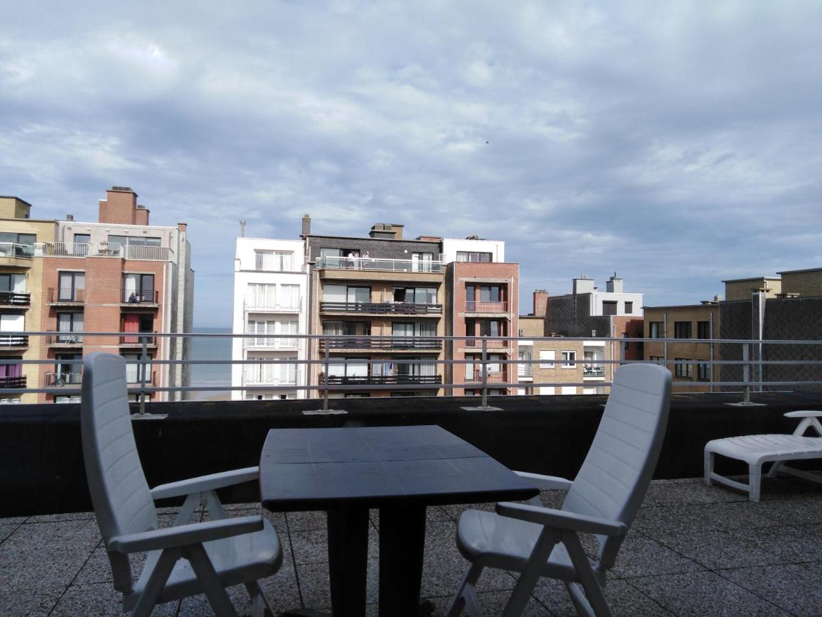 Roof Studio with Large Sun Terrace in Middelkerke - Housity