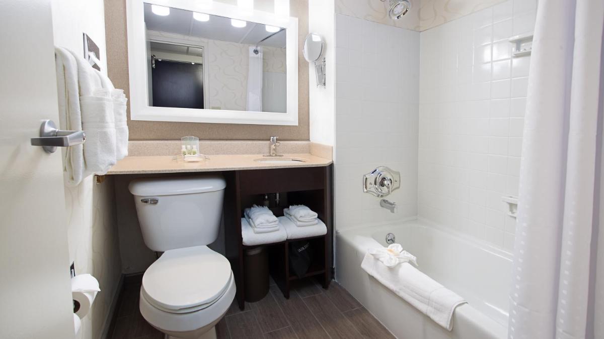 Holiday Inn Rochester NY - Downtown, an IHG Hotel - Housity