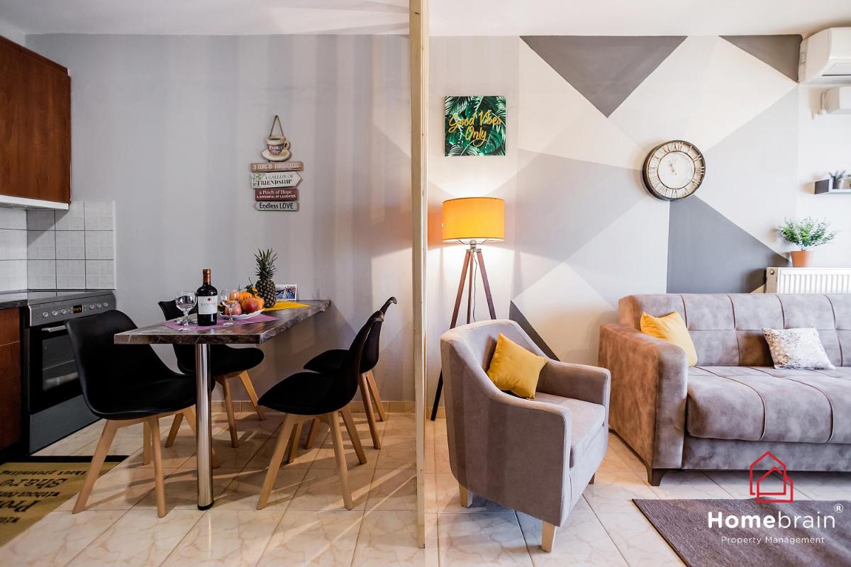 Cozy City Suite - Housity