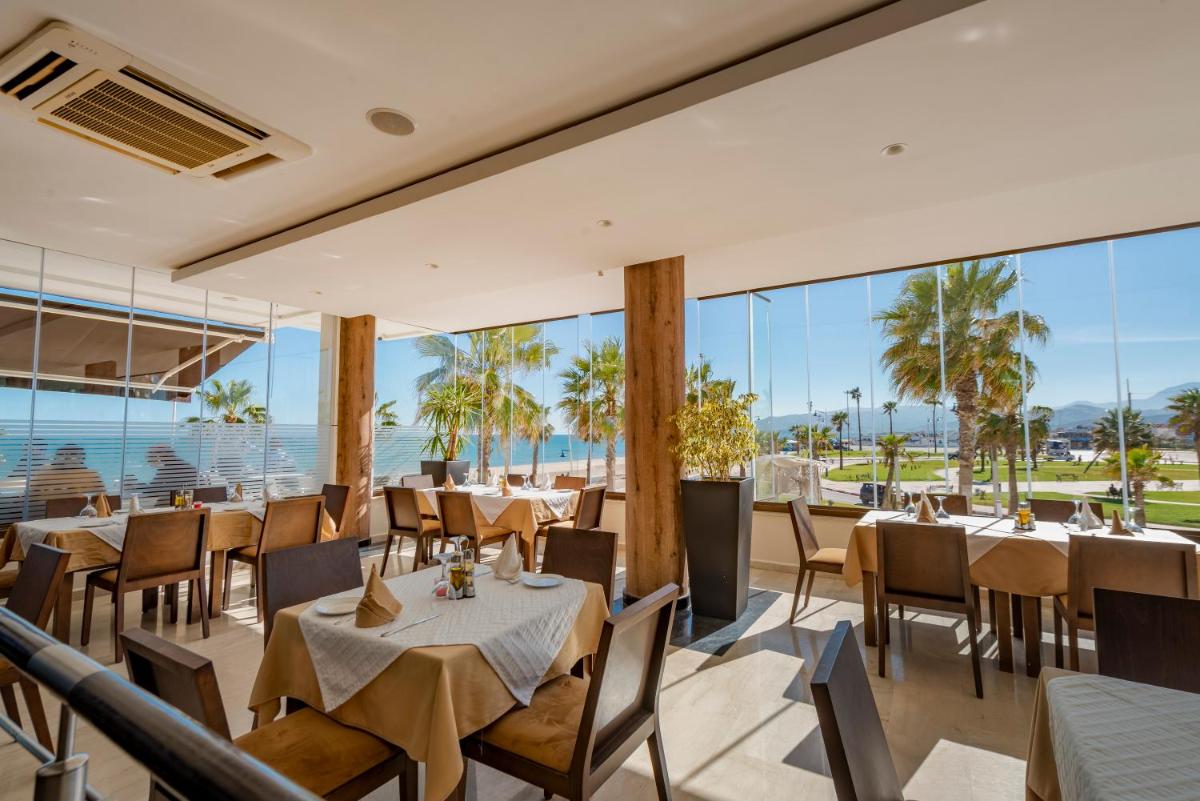 Suites Hotel Omeya - Housity