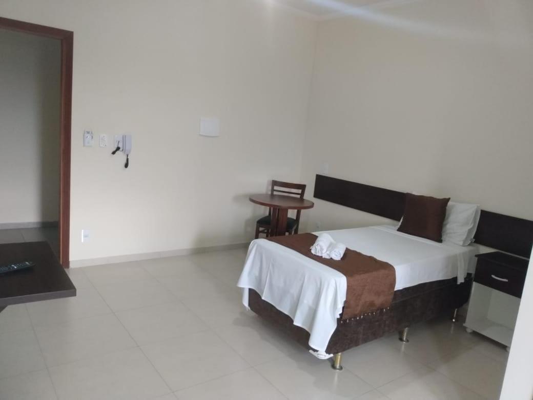 Hotel Martins - Housity