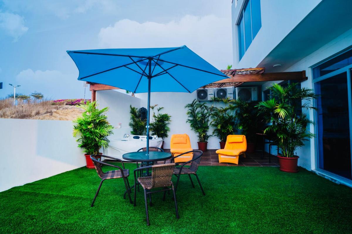 Exclusivo Penthouse frente al mar con acceso a la playa - Club Privado en Manta - Housity