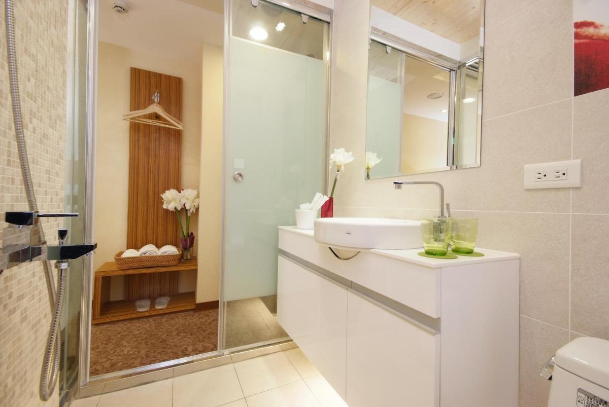 Golden Hotel - Hizvo