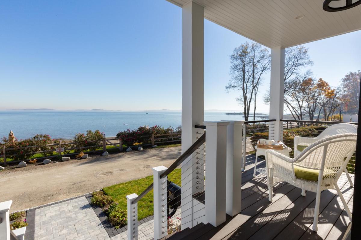 Luxury Oceanfront Bayside Jewel - Housity