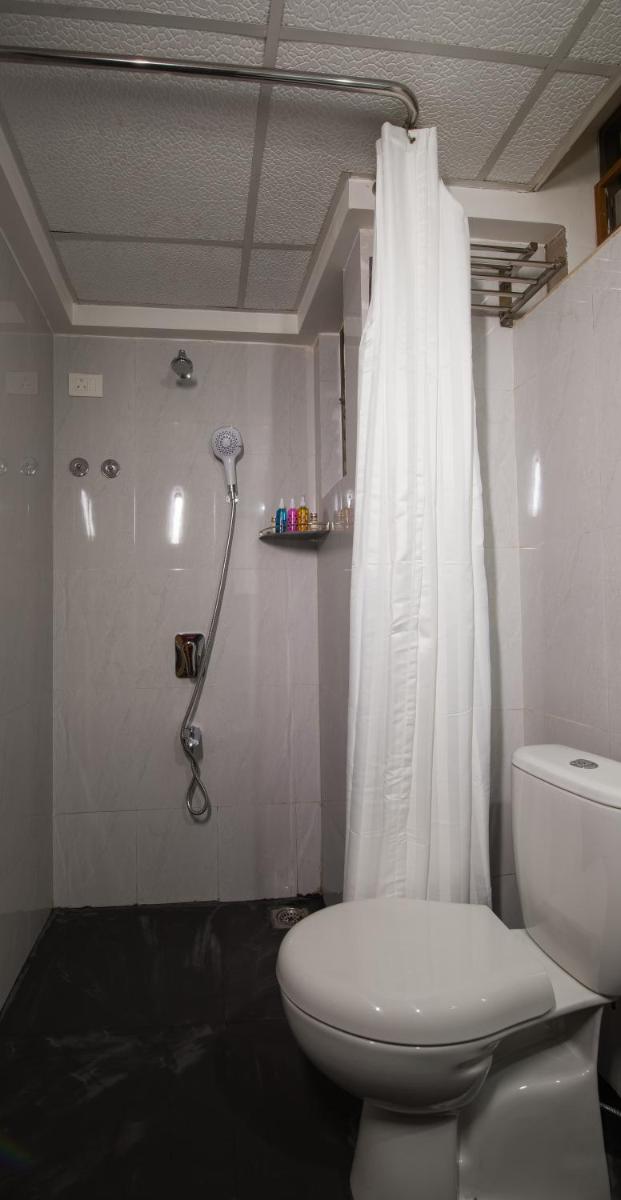 Hotel Raj Resort - Housity