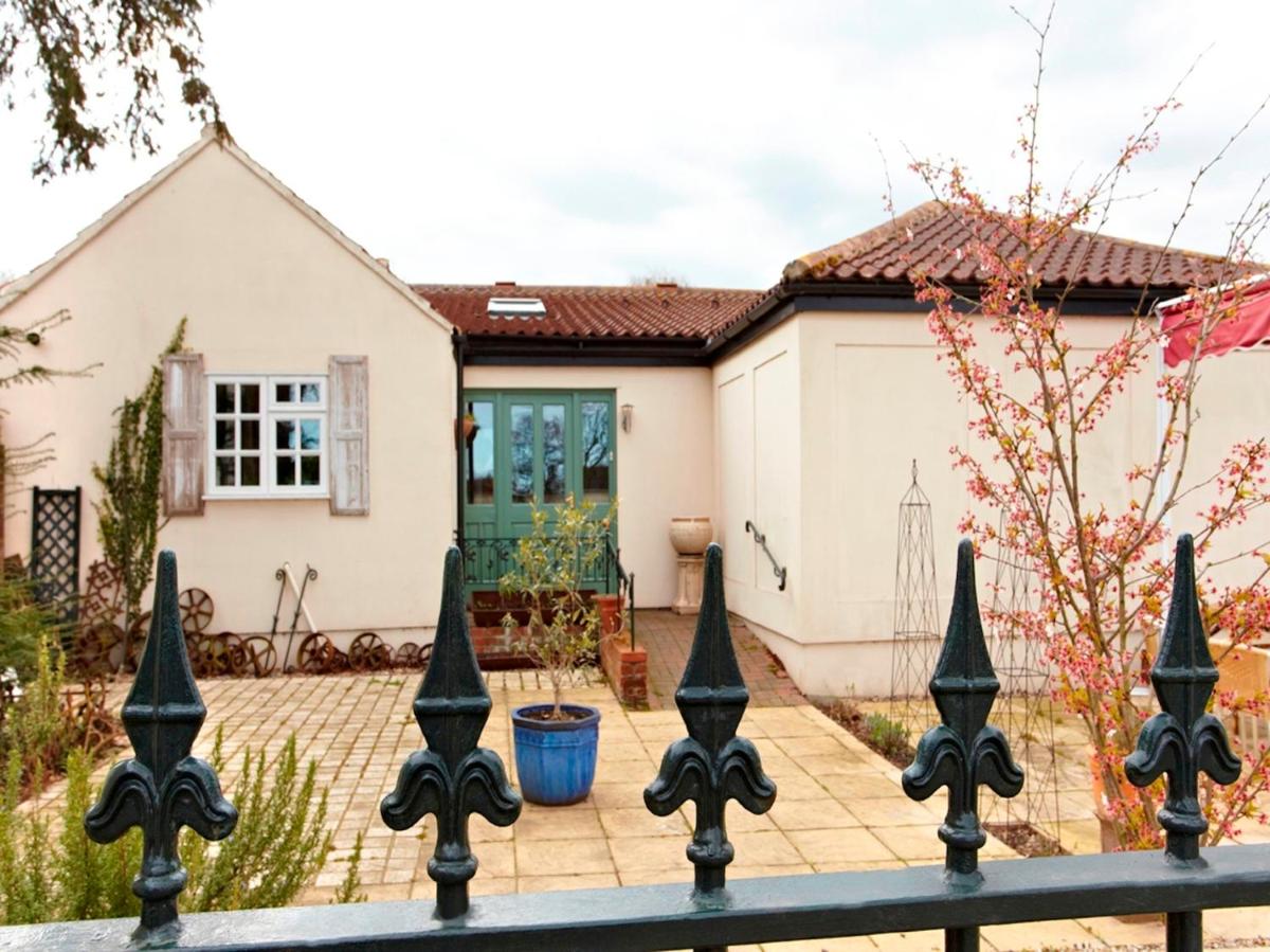 Wayside B&B - Housity