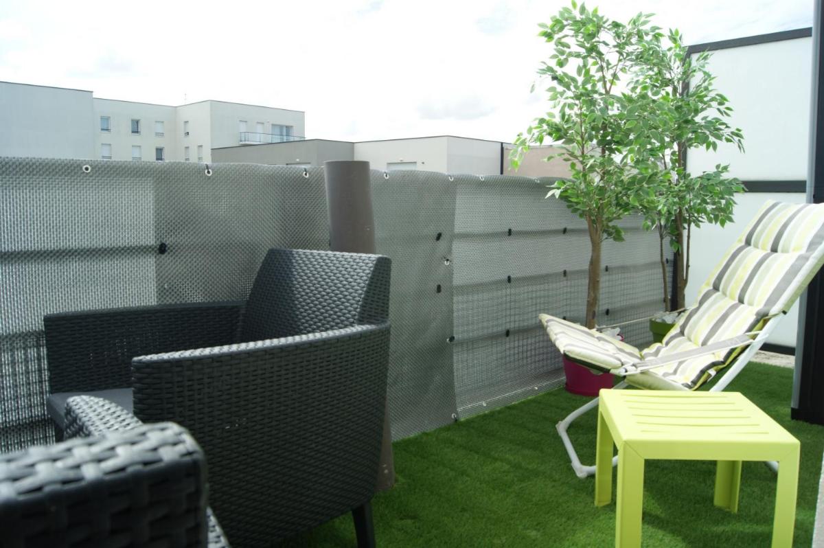 Victoria-T2-41m2-Balcon, wifi, linge, produits, ménage inclus - Hizvo