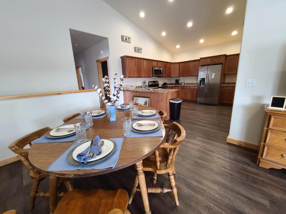 Beaverhead House Rental - Housity