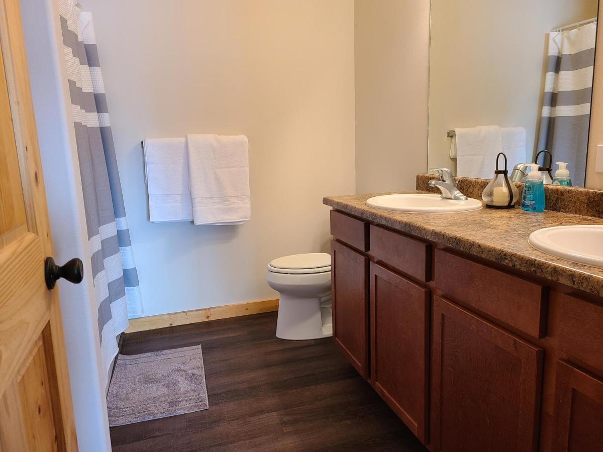 Beaverhead House Rental - Housity