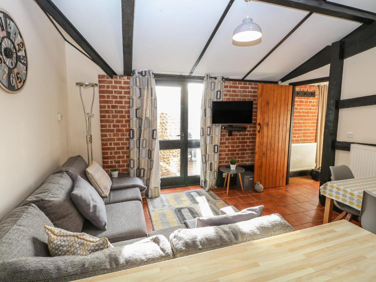 Hitchens Cottage - Housity