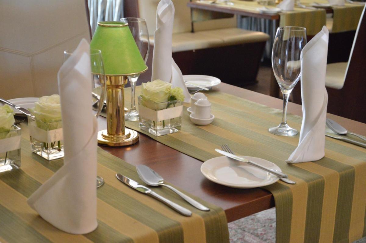 Hotel Batory - Housity