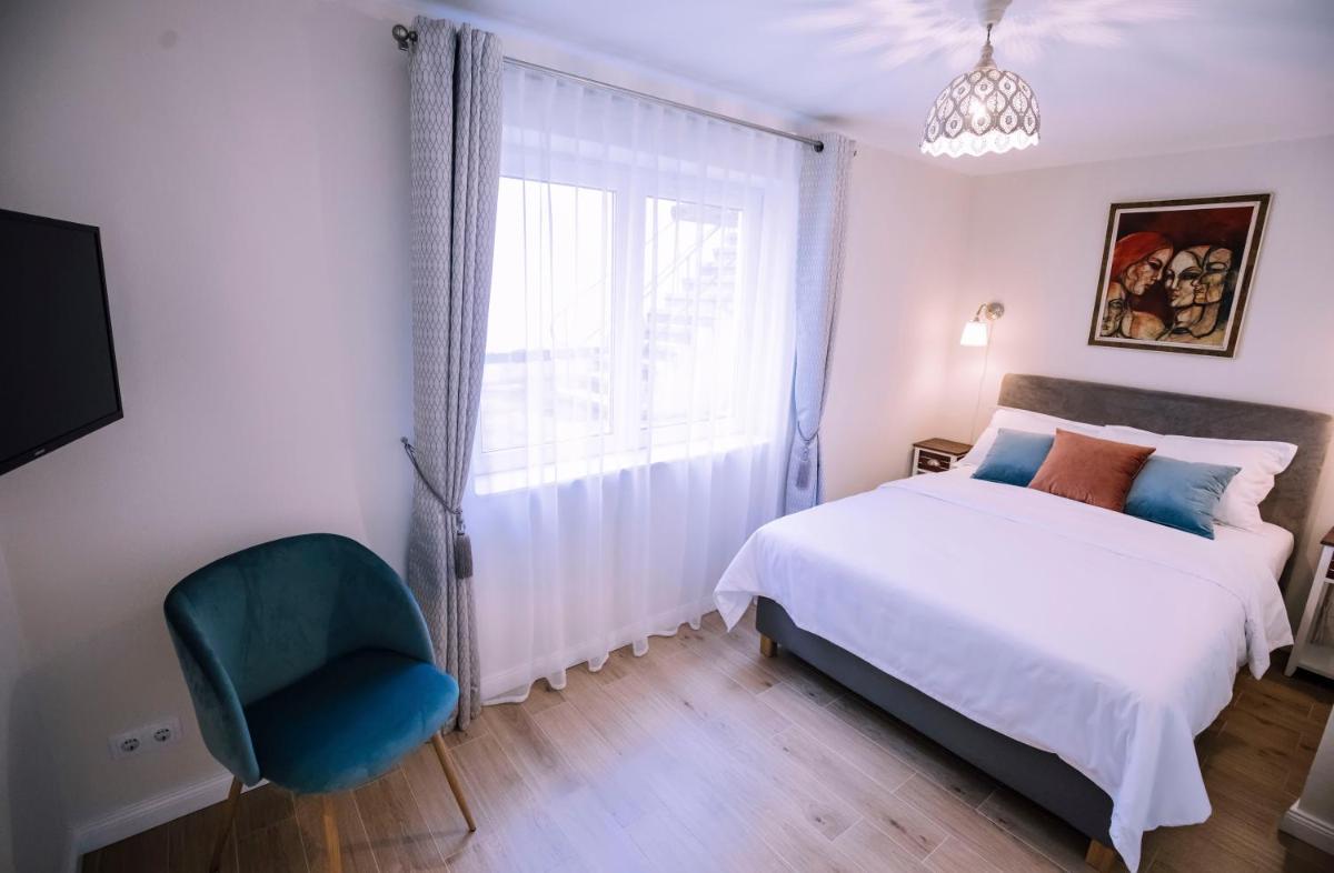 Chic Central Studio - Housity
