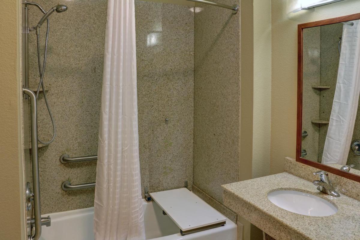 Candlewood Suites Texarkana, an IHG Hotel - Housity