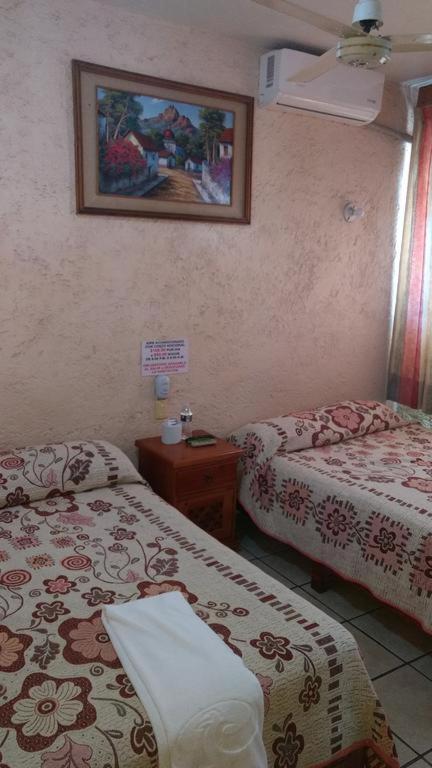 Hotel y Bungalows Olivares - Housity
