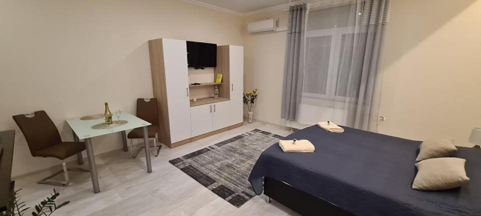Rózsa Apartmanház - Housity