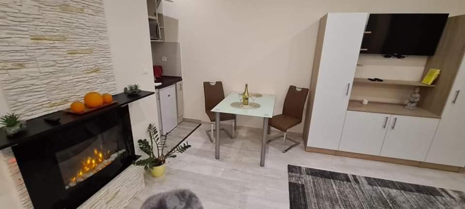 Rózsa Apartmanház - Housity