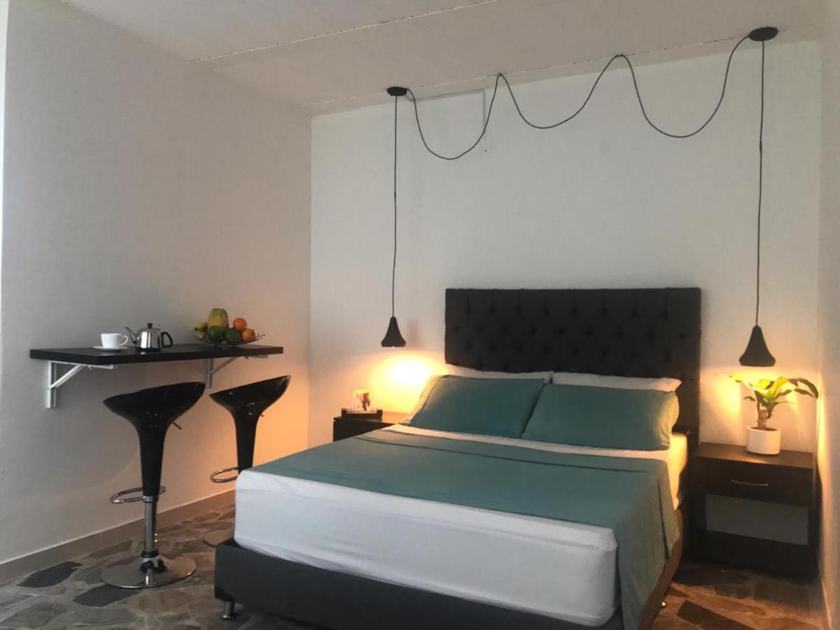 VIP Apartasuites Rosales - Housity