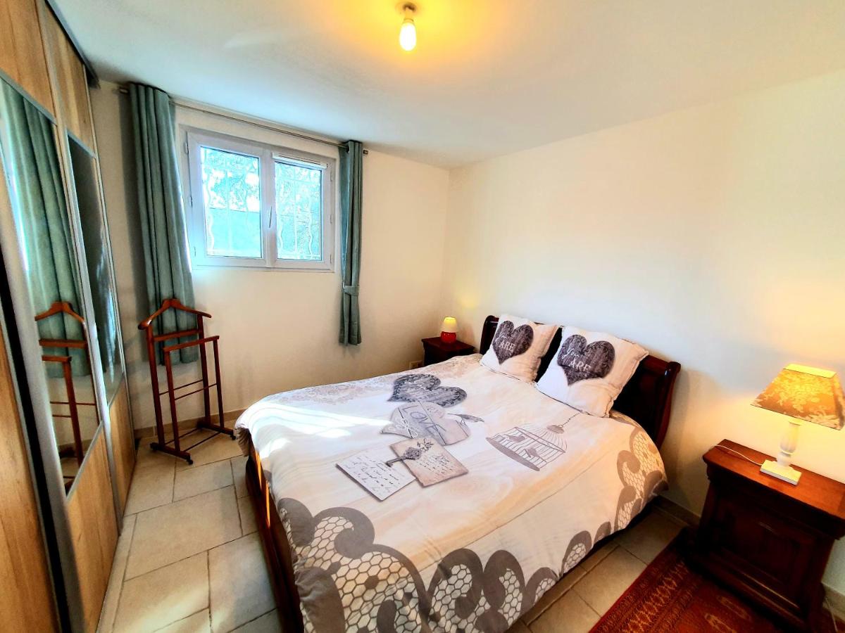 Petit Paradis - Housity