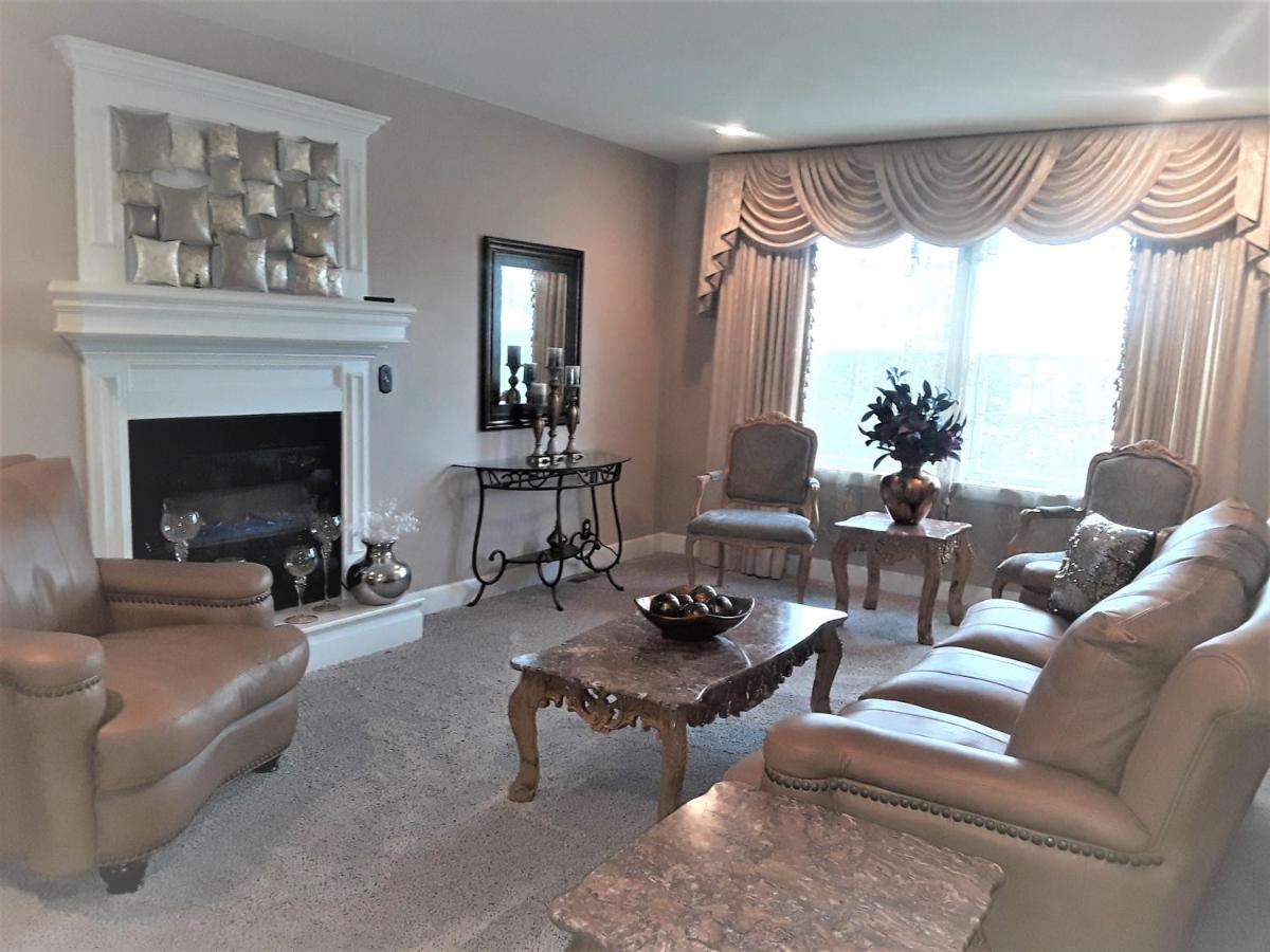 Secret Place - Housity