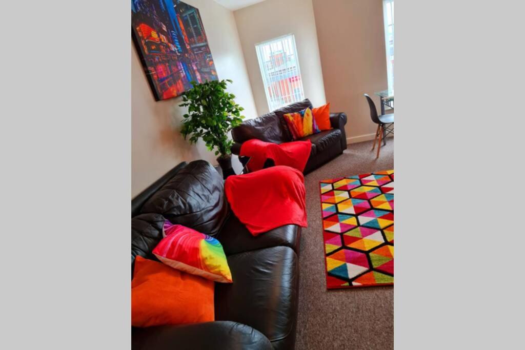 Ample Comforts, Centrally Located, Town Centre - Housity