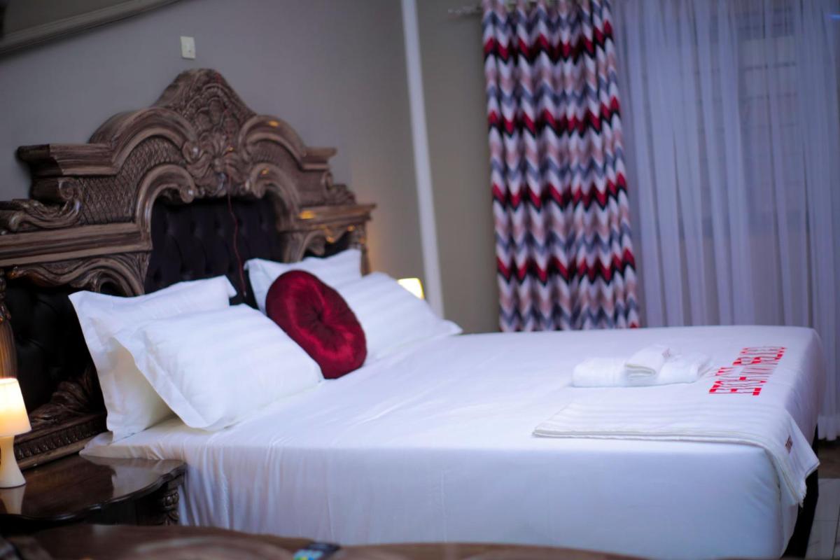 Town Lodge Executive by Colibri - Housity