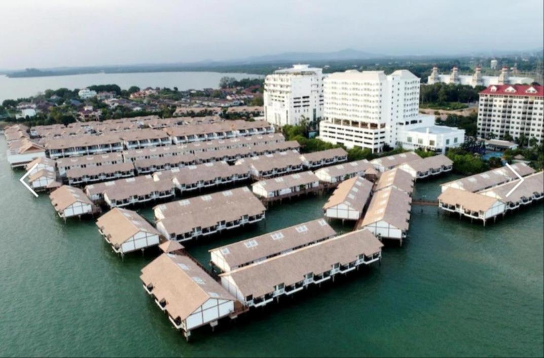Wonderland Private Chalet at Port Dickson - Housity