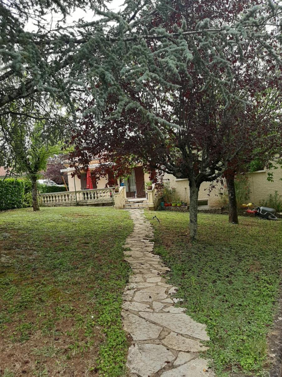 Chambre maison piscine - Housity