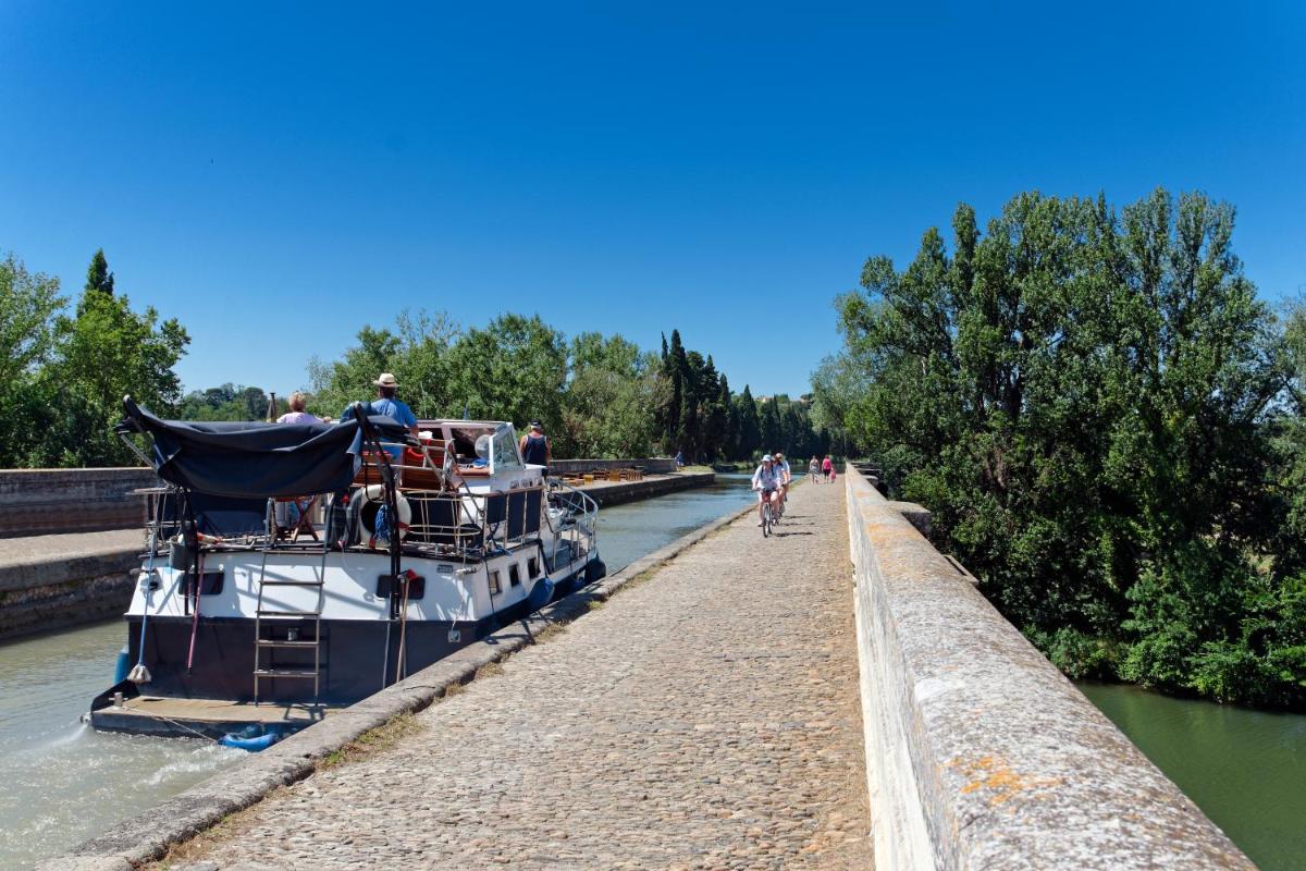 Chambre dans une grande Maison entre Canal du Midi et Centre Ville - Housity