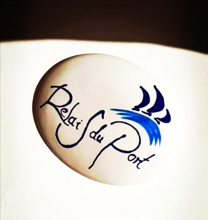 Relais Du Port - Capri Luxury Suite with Jacuzzi - Housity