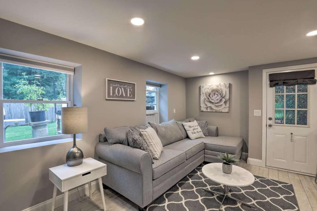 Cozy Quiet Getaway Surrounded by Nature - 19 Miles to Downtown Boston! - Housity