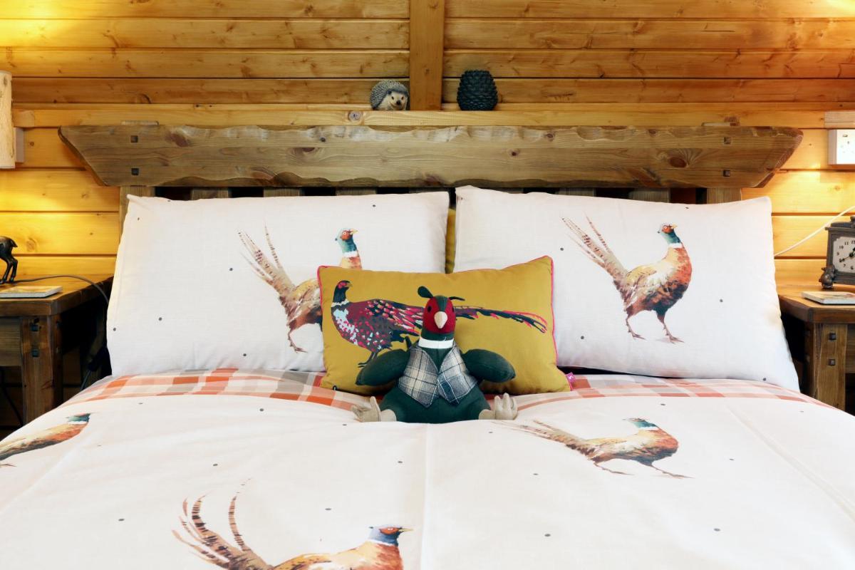 ELSAY MAY Luxury Hot Tub Lodges exclusively for couples over 25yrs and dog friendly - Housity