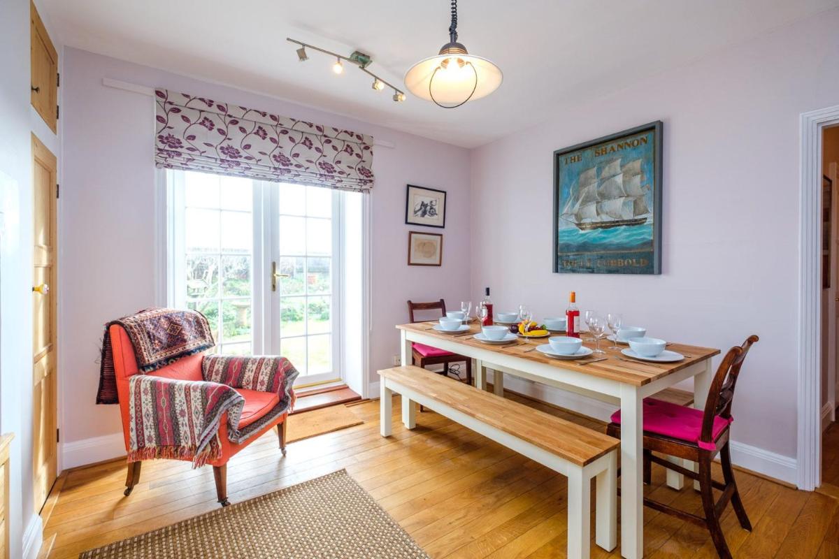 Beach House - Aldeburgh Coastal Cottages - Housity