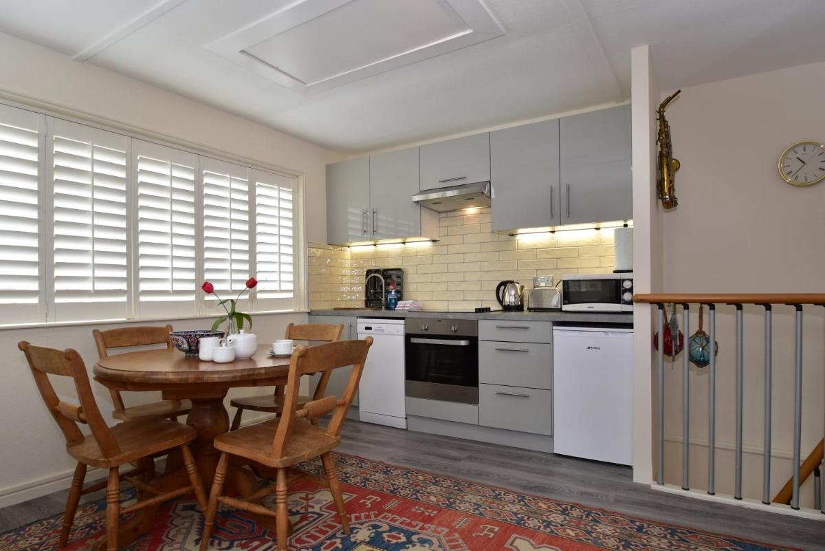 Studio 22 - Housity