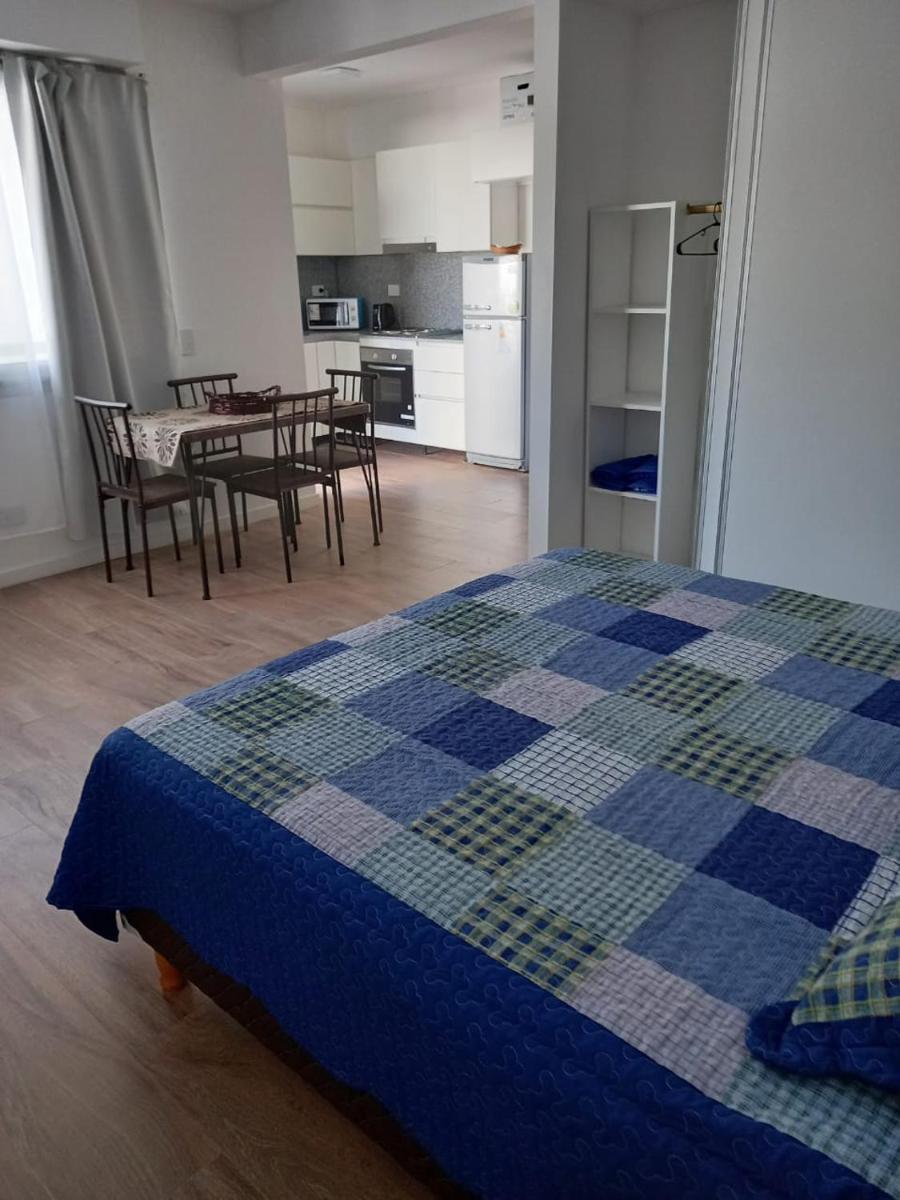 Departamento a cuadras del hospital Italiano - Housity