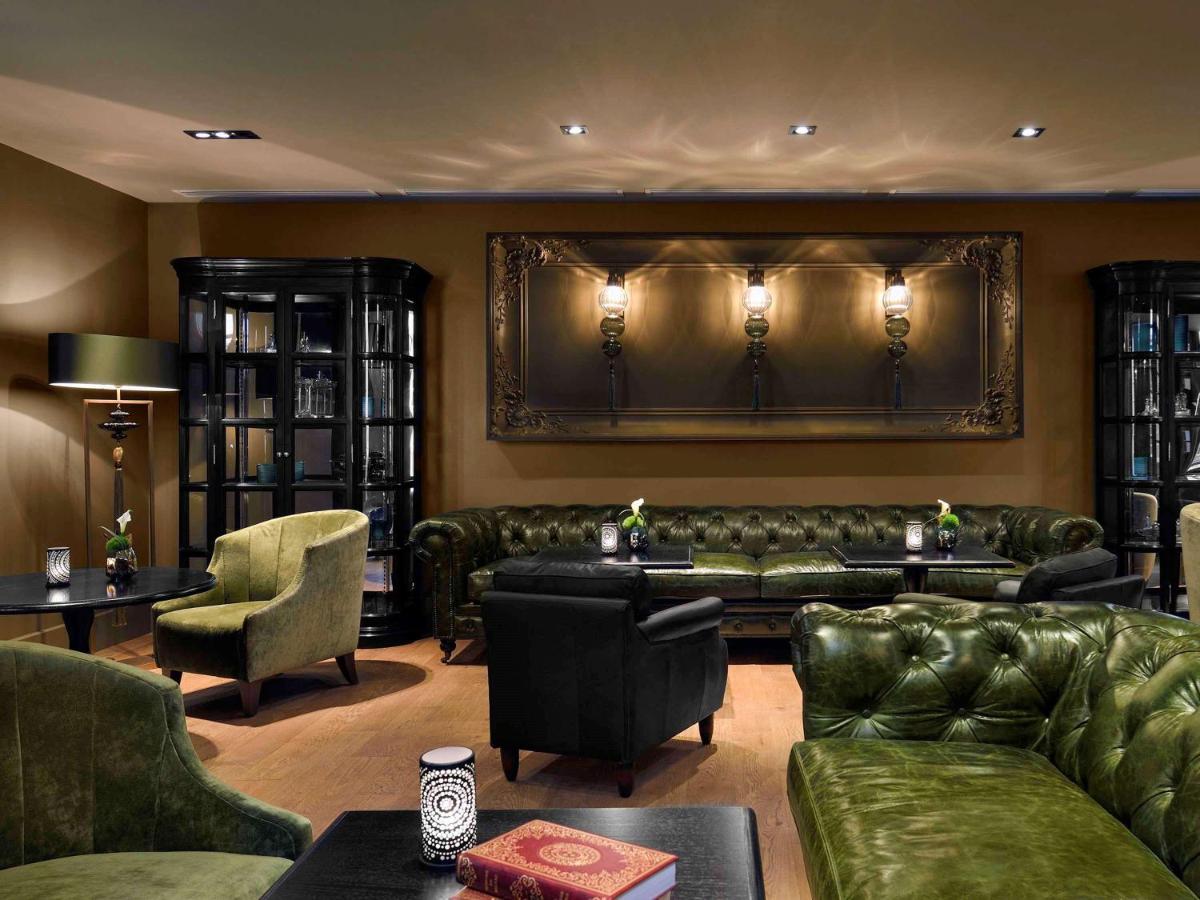 Coin salon dans l'établissement La Cour des Consuls Hotel & Spa Toulouse - MGallery Collection